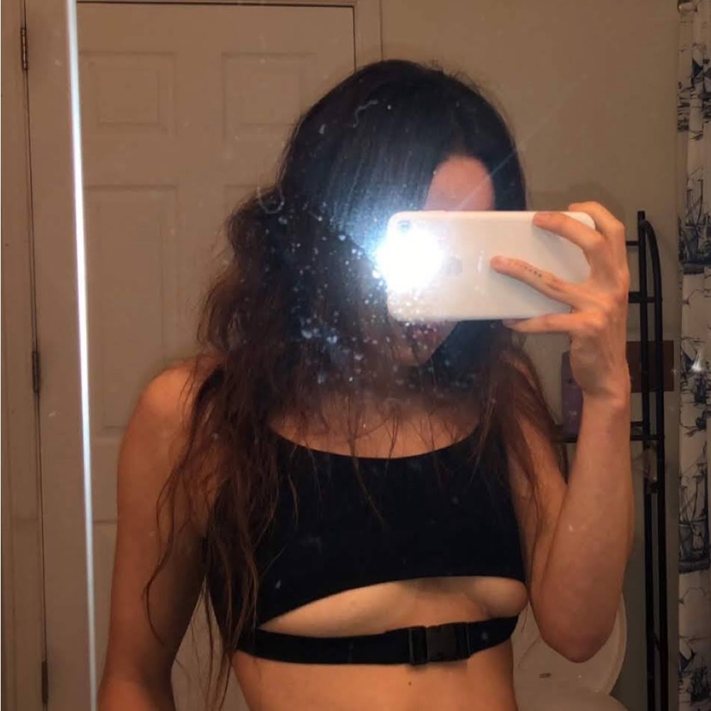 CLIP TOP - Picture 2 of 2